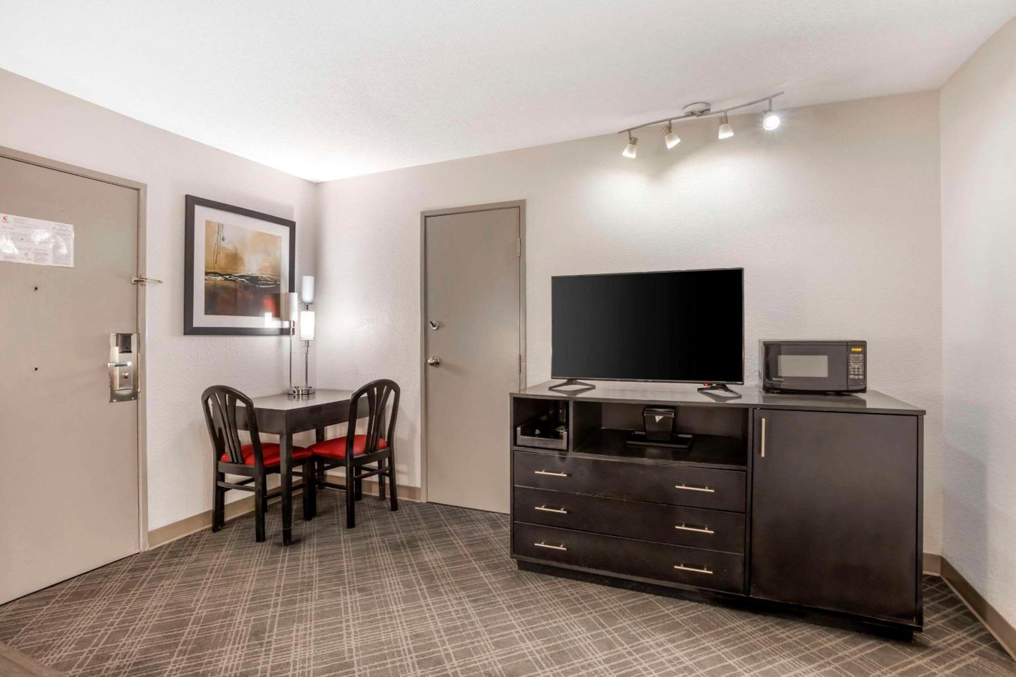 Comfort Suites Nashville Airport - Bna Exteriér fotografie