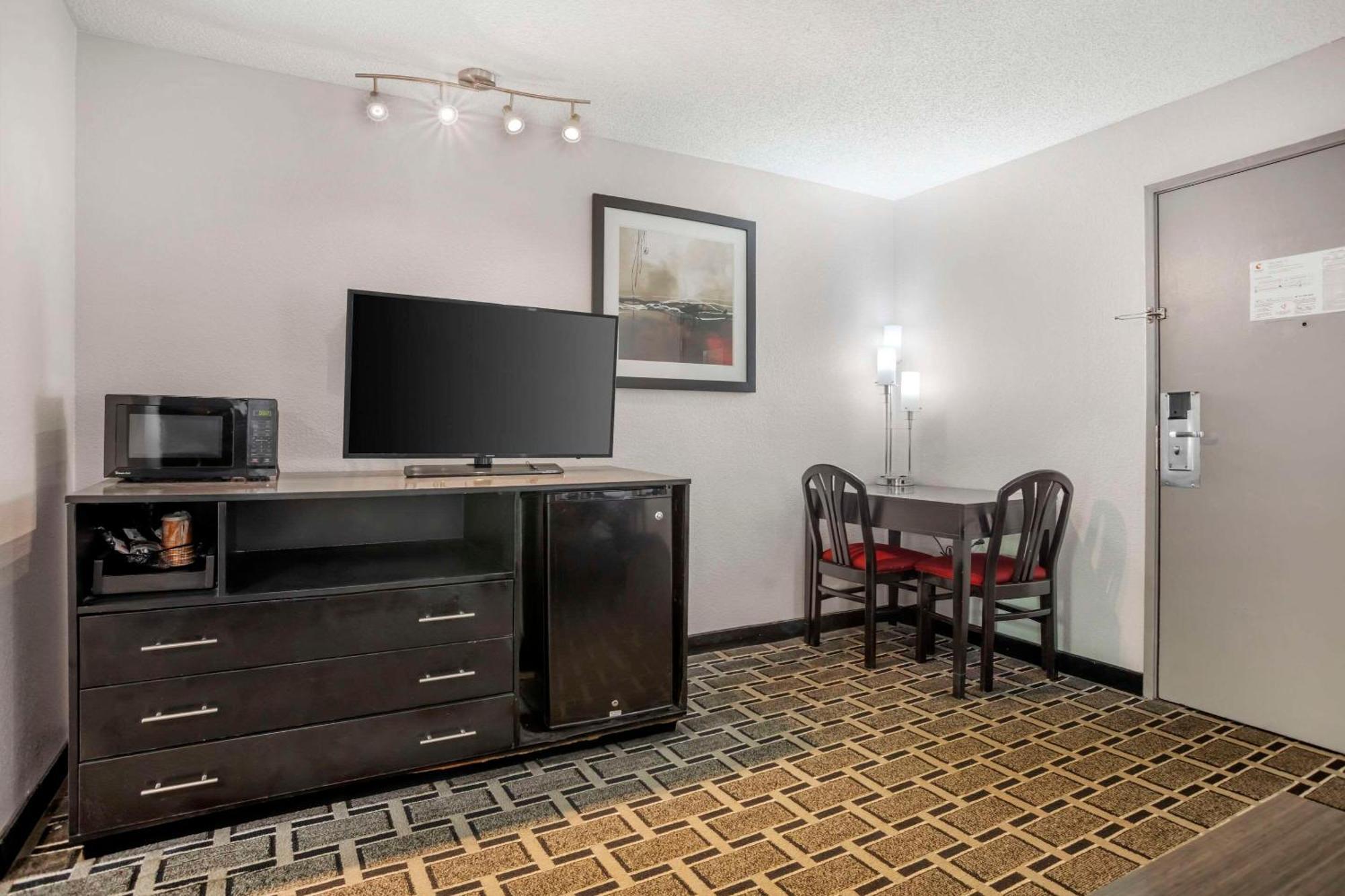 Comfort Suites Nashville Airport - Bna Exteriér fotografie